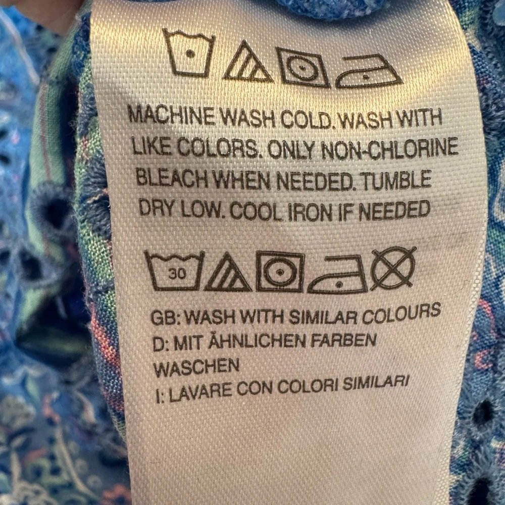 Chic Blue Floral Maxi Dress - Picture 7 of 9